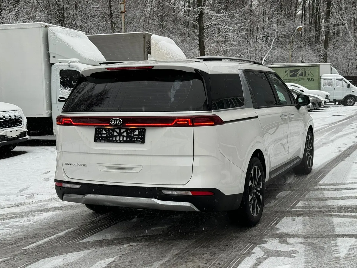 Kia Carnival 2.2 AT (202 л.с.)