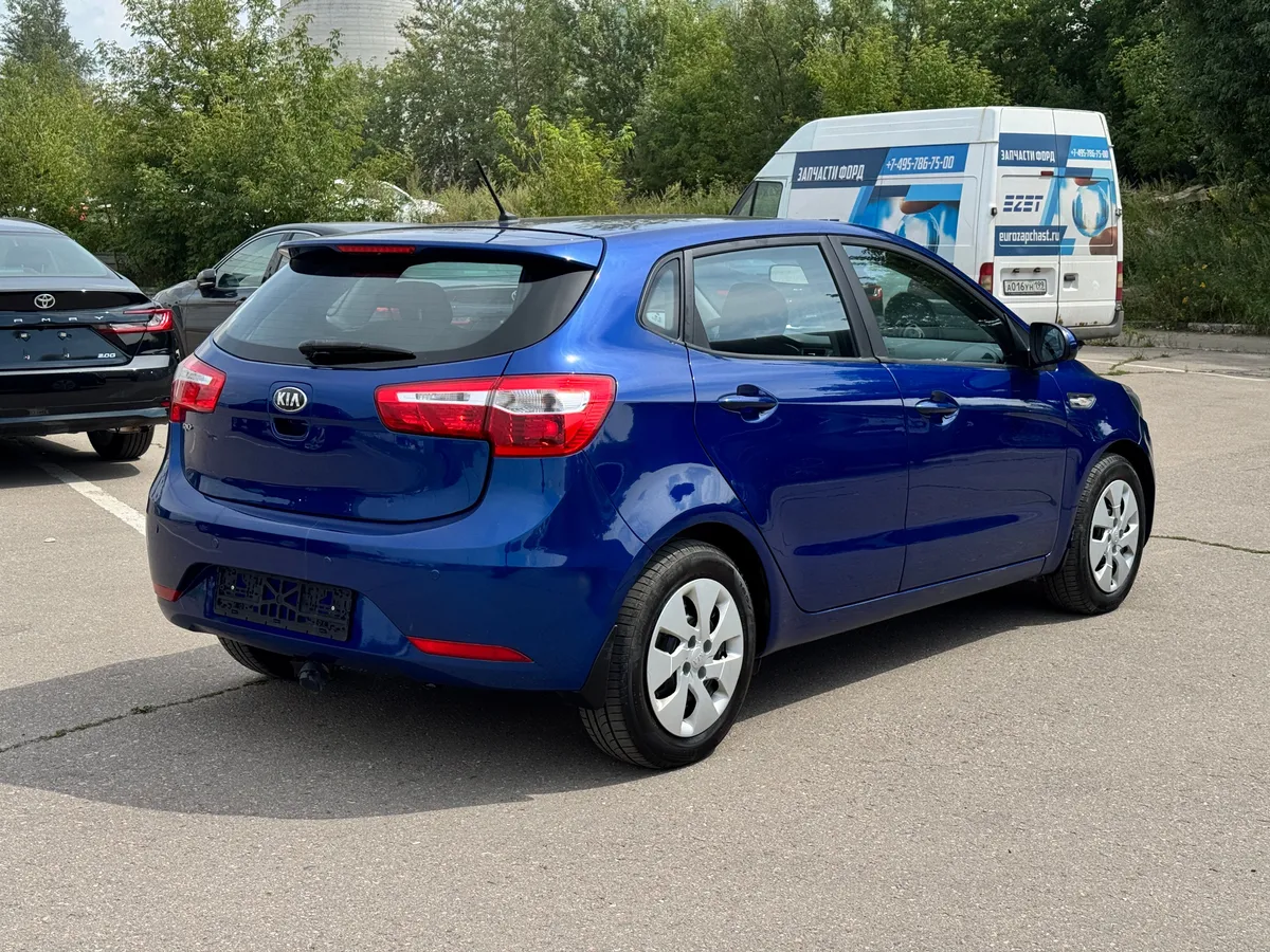 Kia Rio 1.6 AT (123 л.с.)