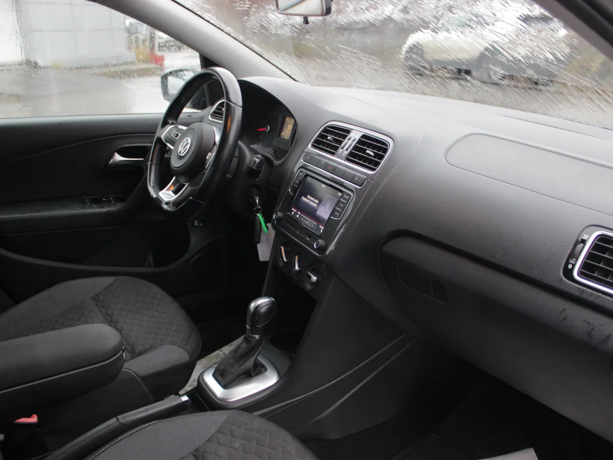 Volkswagen Polo 1.6 MPI AT (110 л.с.)