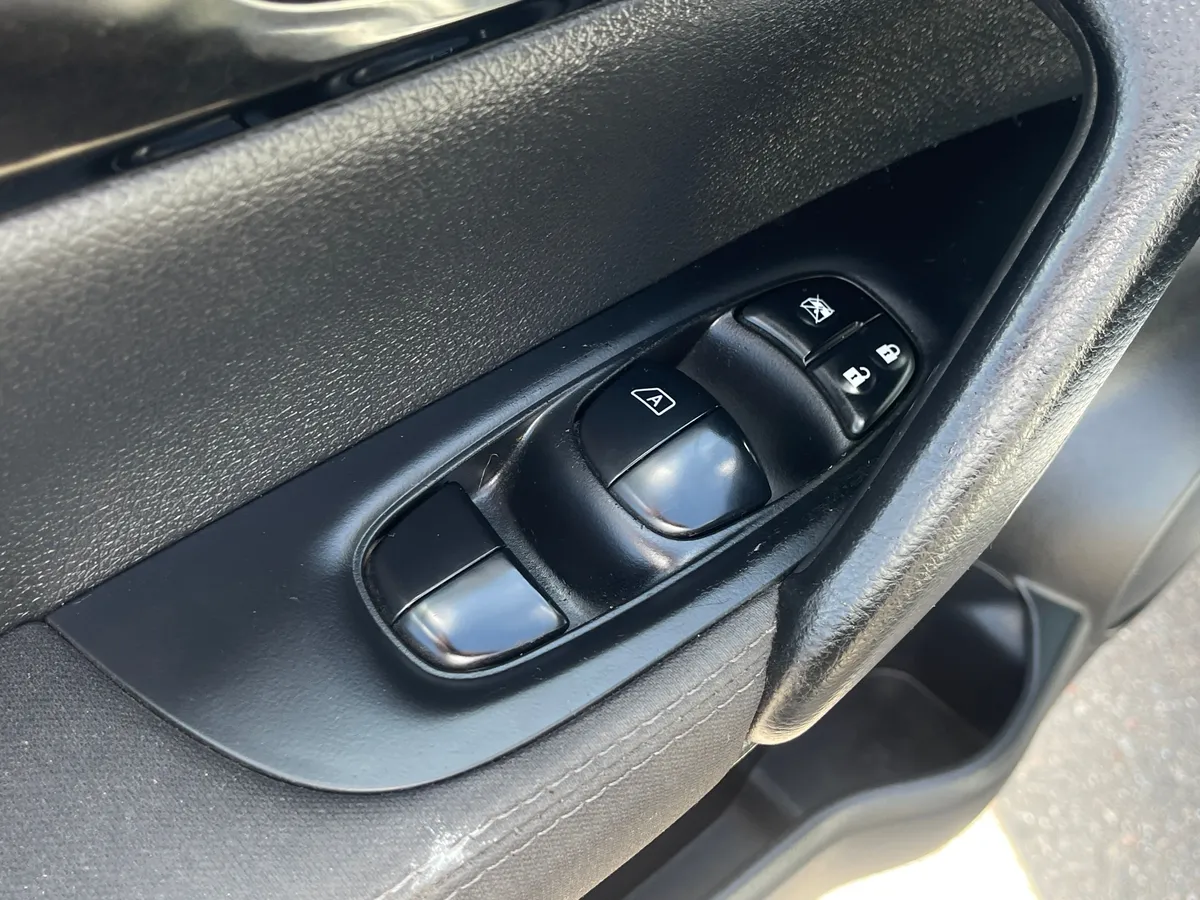 Nissan Qashqai 1.2 DIG-T MT (115 л.с.), 2014 — фото 11