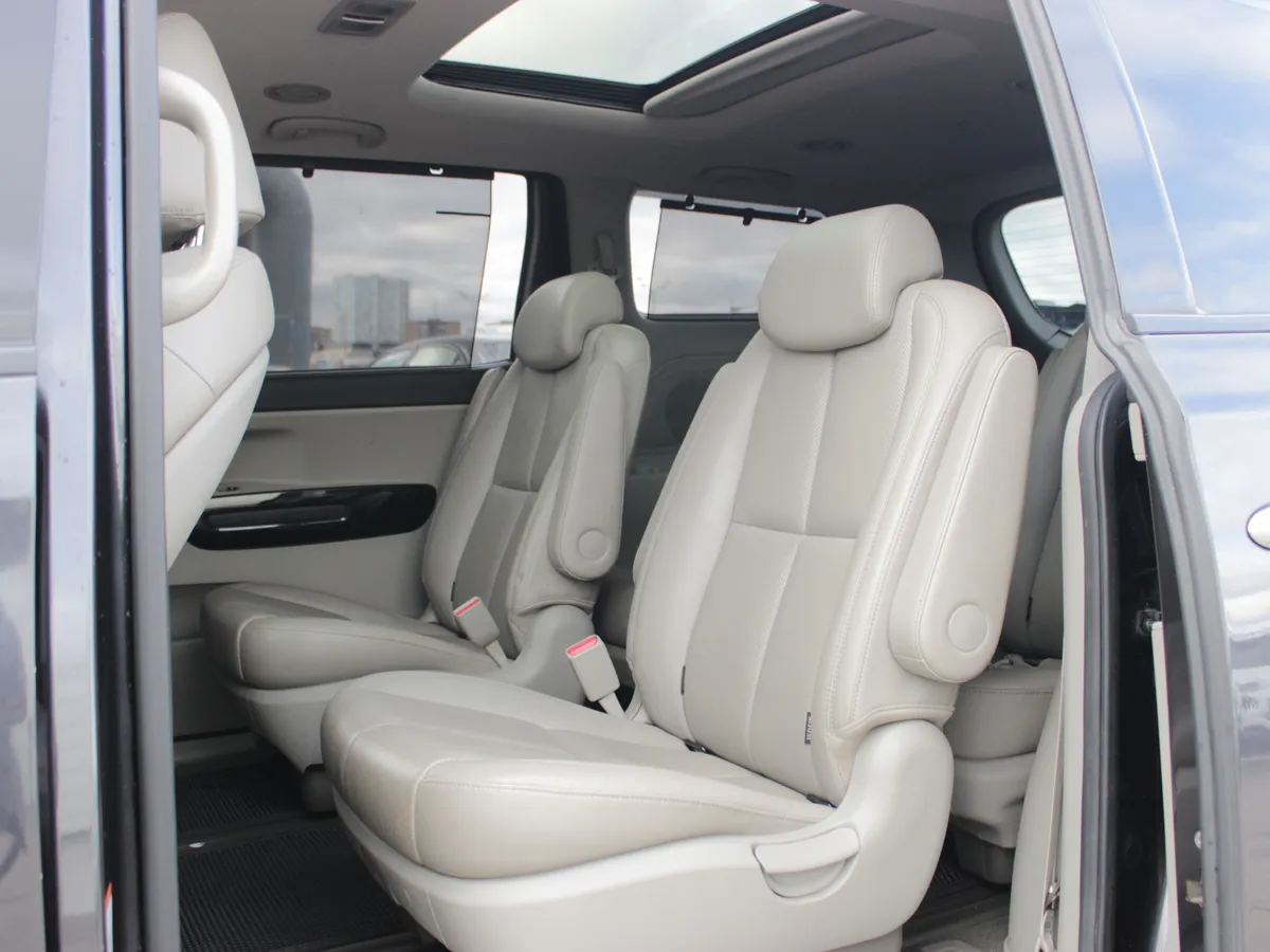 Kia Carnival 2.2 AT (202 л.с.)