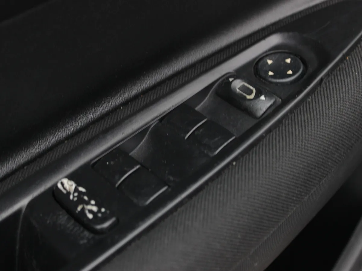 Citroen C4 1.6 AT (120 л.с.)