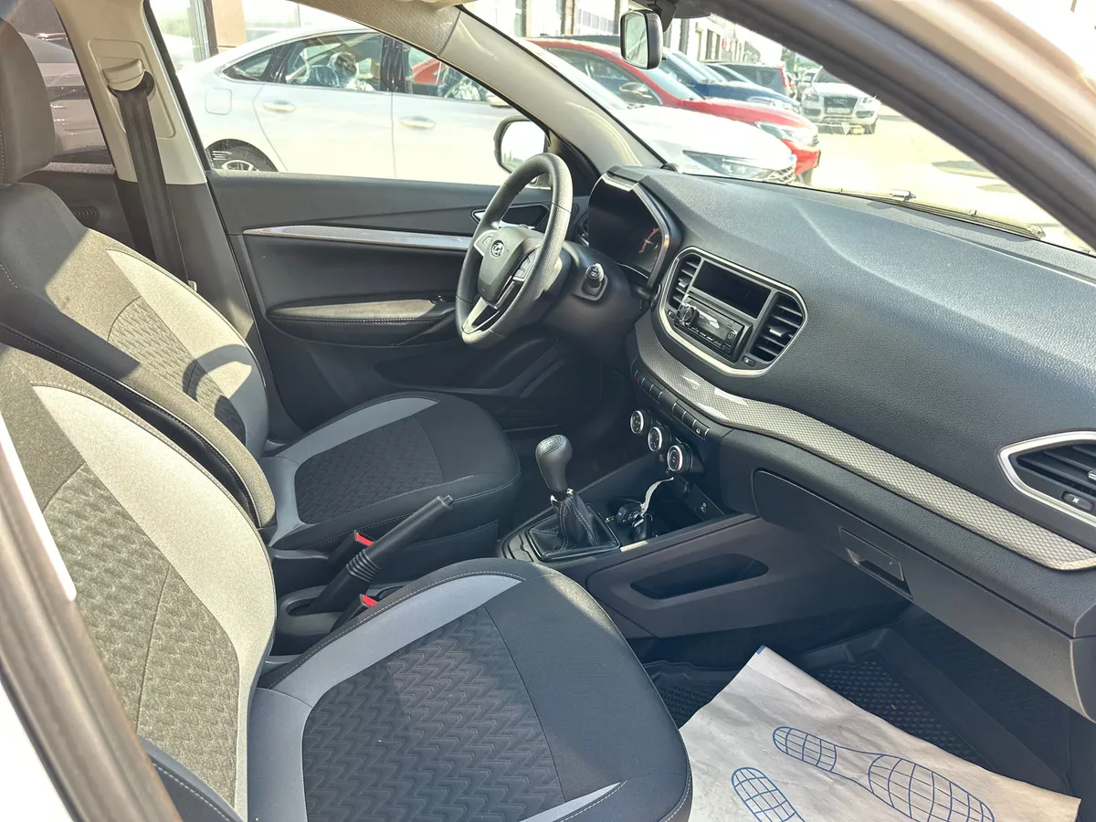 ВАЗ (Lada) Vesta 1.6 MT (90 л.с.)