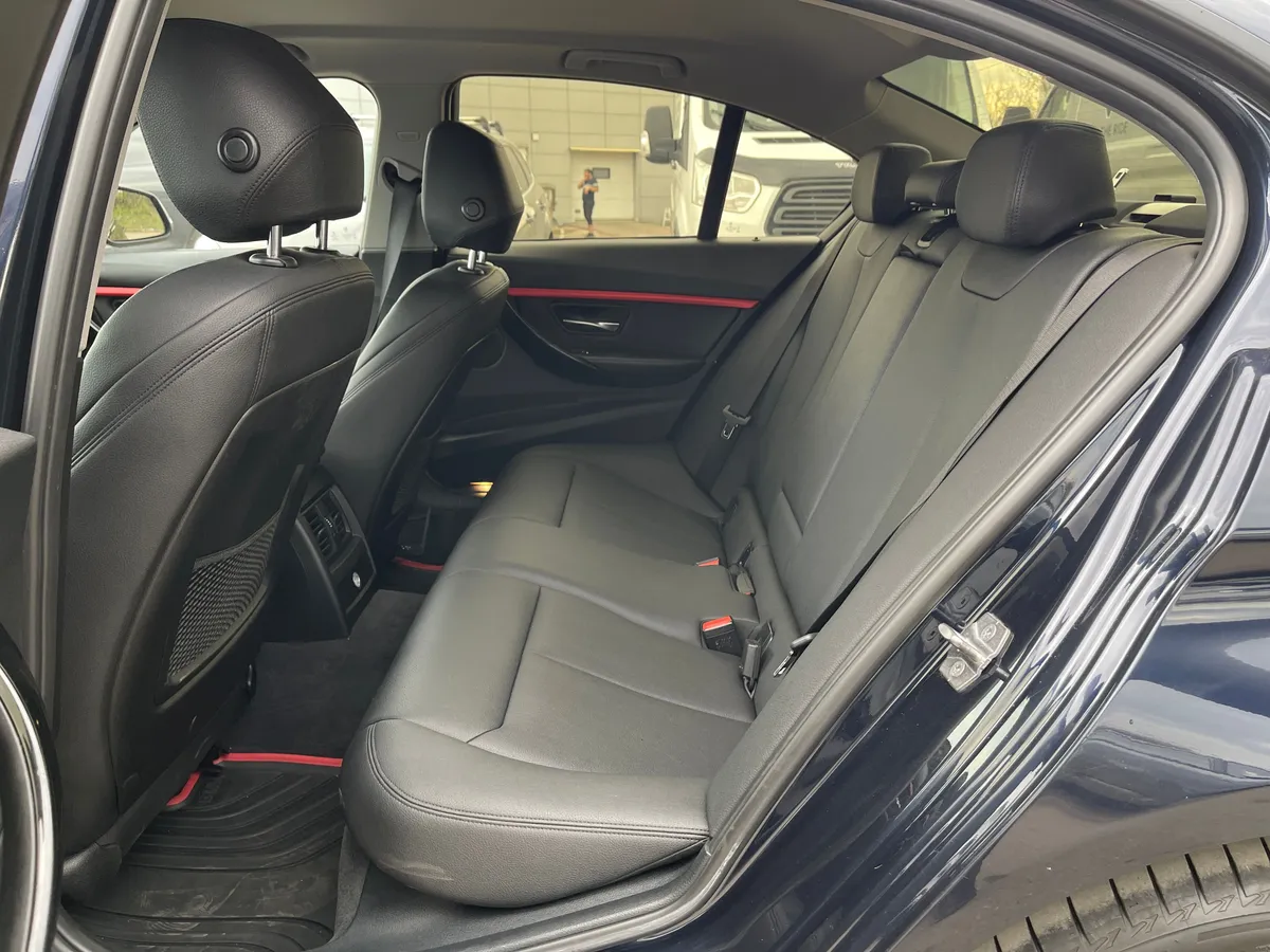 BMW 3 серии 2.0 AT 4WD (190 л.с.)