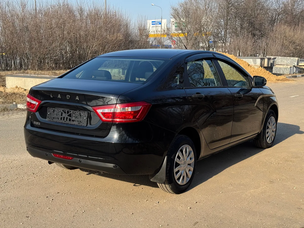 ВАЗ (Lada) Vesta 1.6 MT (106 л.с.)
