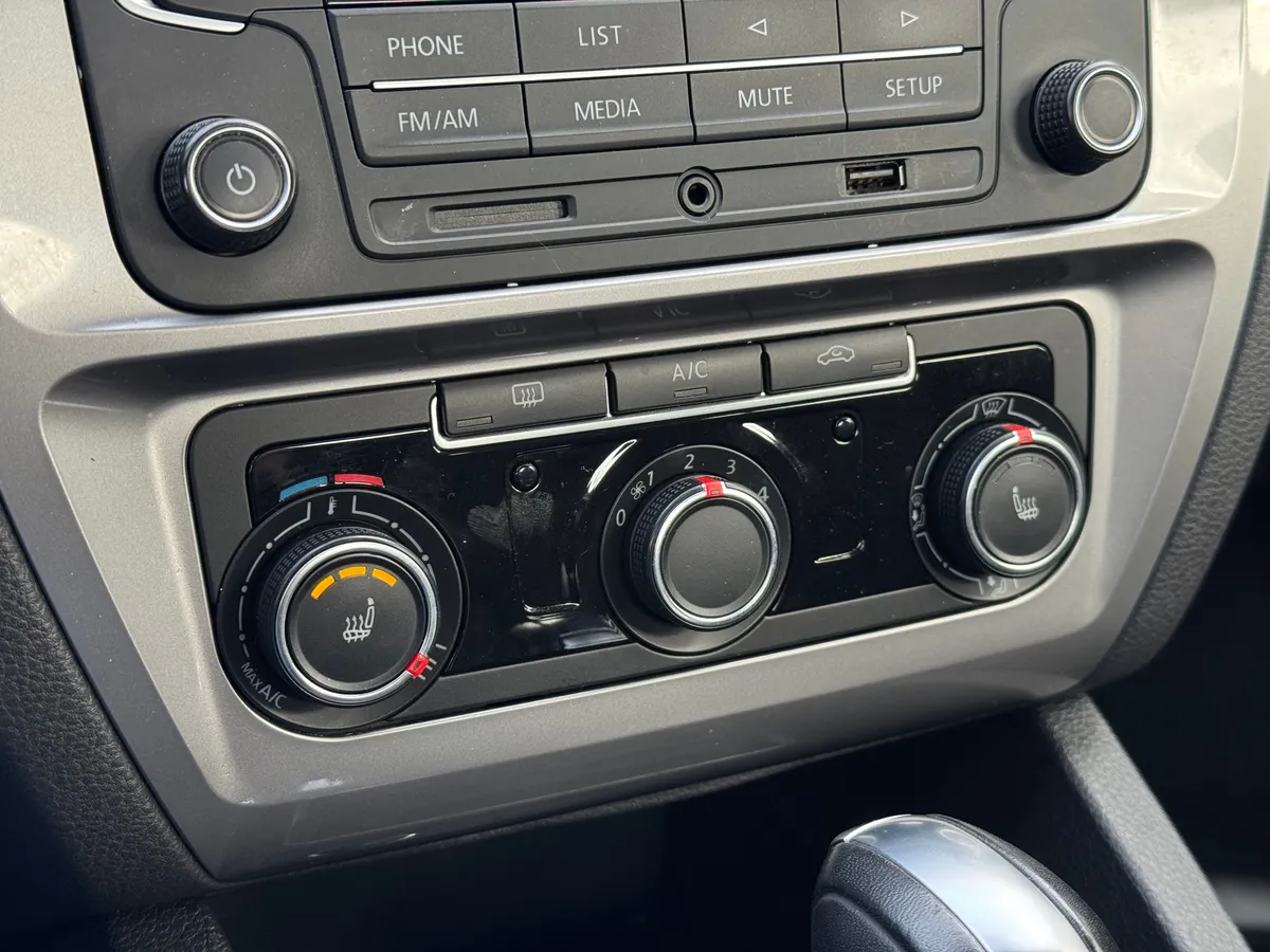 Volkswagen Jetta 1.6 MPI AT (110 л.с.)