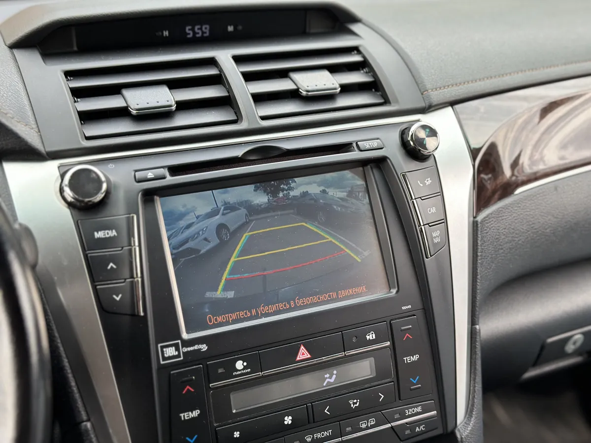 Toyota Camry 3.5 AT (249 л.с.)