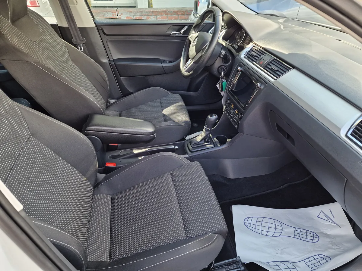 Skoda Rapid 1.4 AMT (122 л.с.)