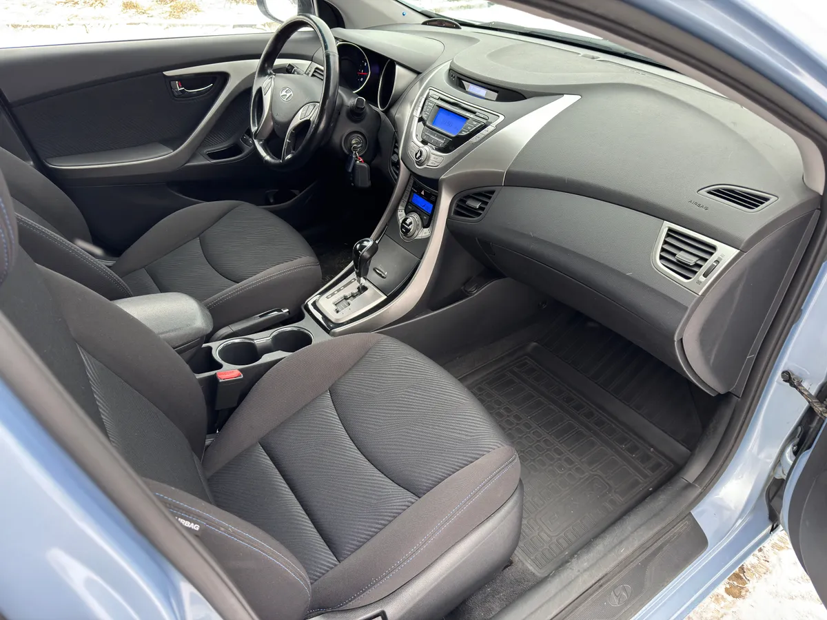 Hyundai Elantra 1.6 AT (132 л.с.)