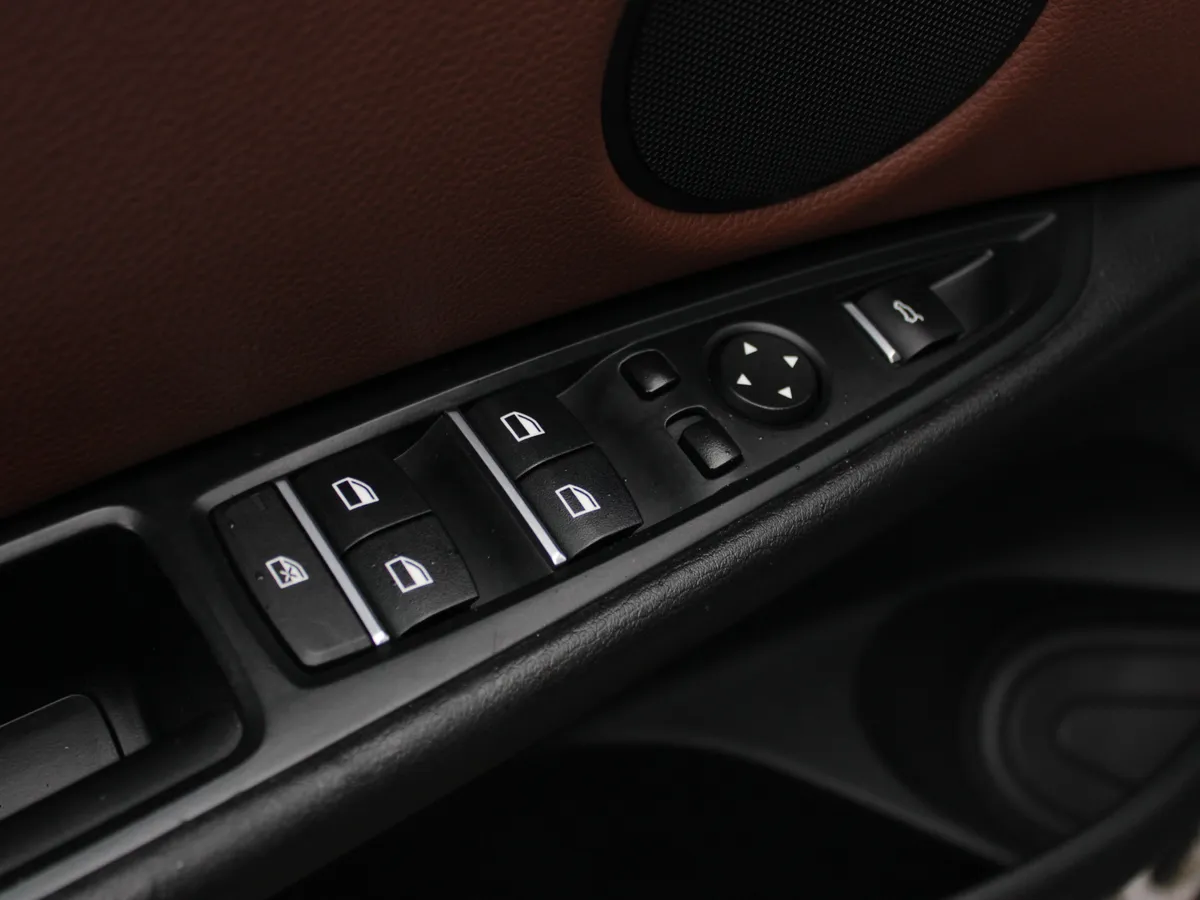 BMW X5 xDrive35i Steptronic (306 л.с.)