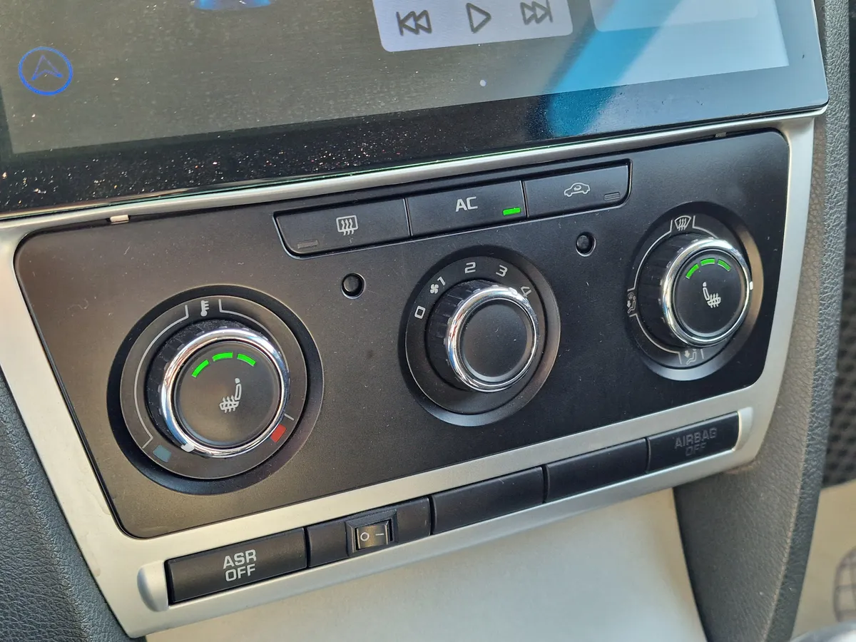 Skoda Octavia 1.6 MT (102 л.с.)