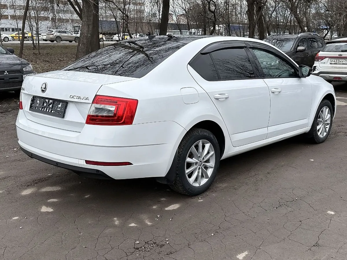 Skoda Octavia 1.6 AT (110 л.с.)