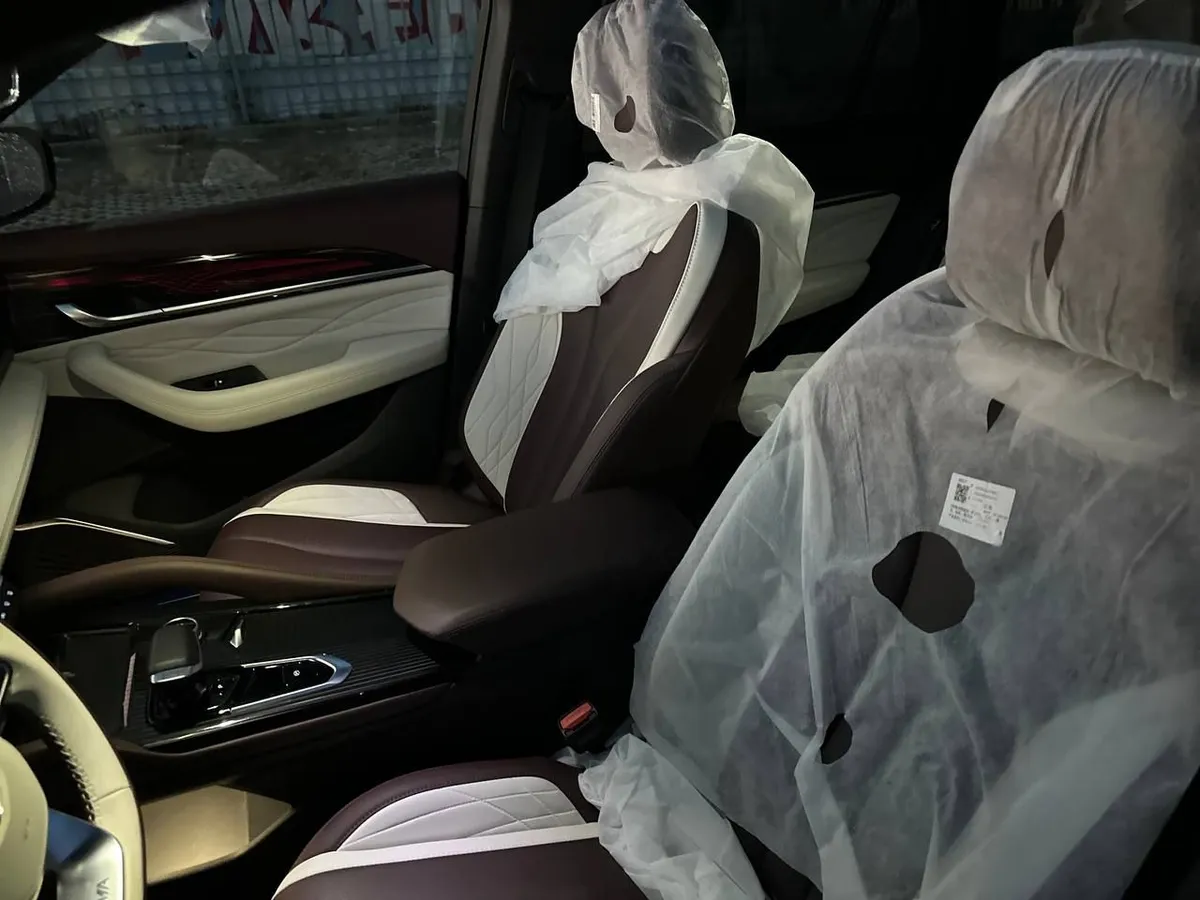 Geely Monjaro 2.0 AT 4WD (238 л.с.)