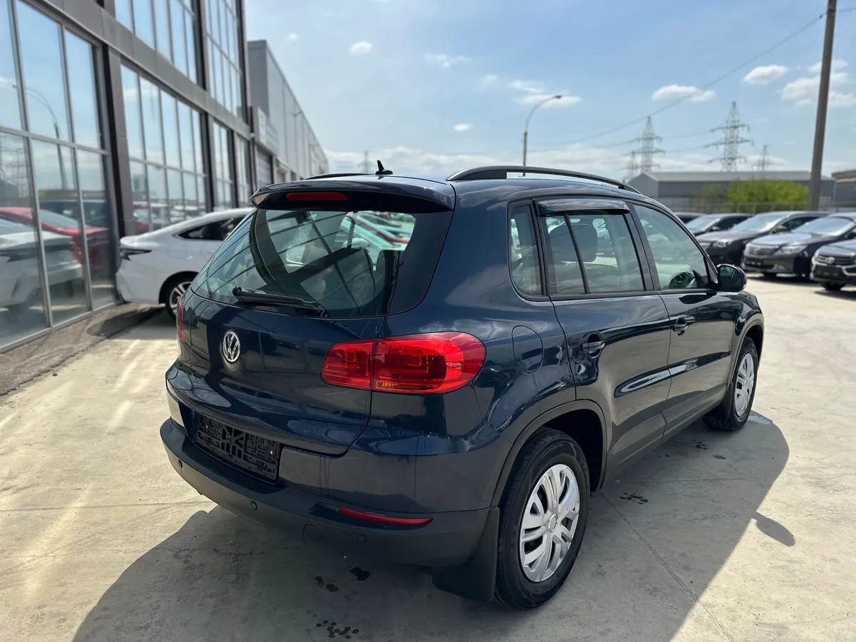 Volkswagen Tiguan 1.4 TSI BlueMotion DSG (150 л.с.)