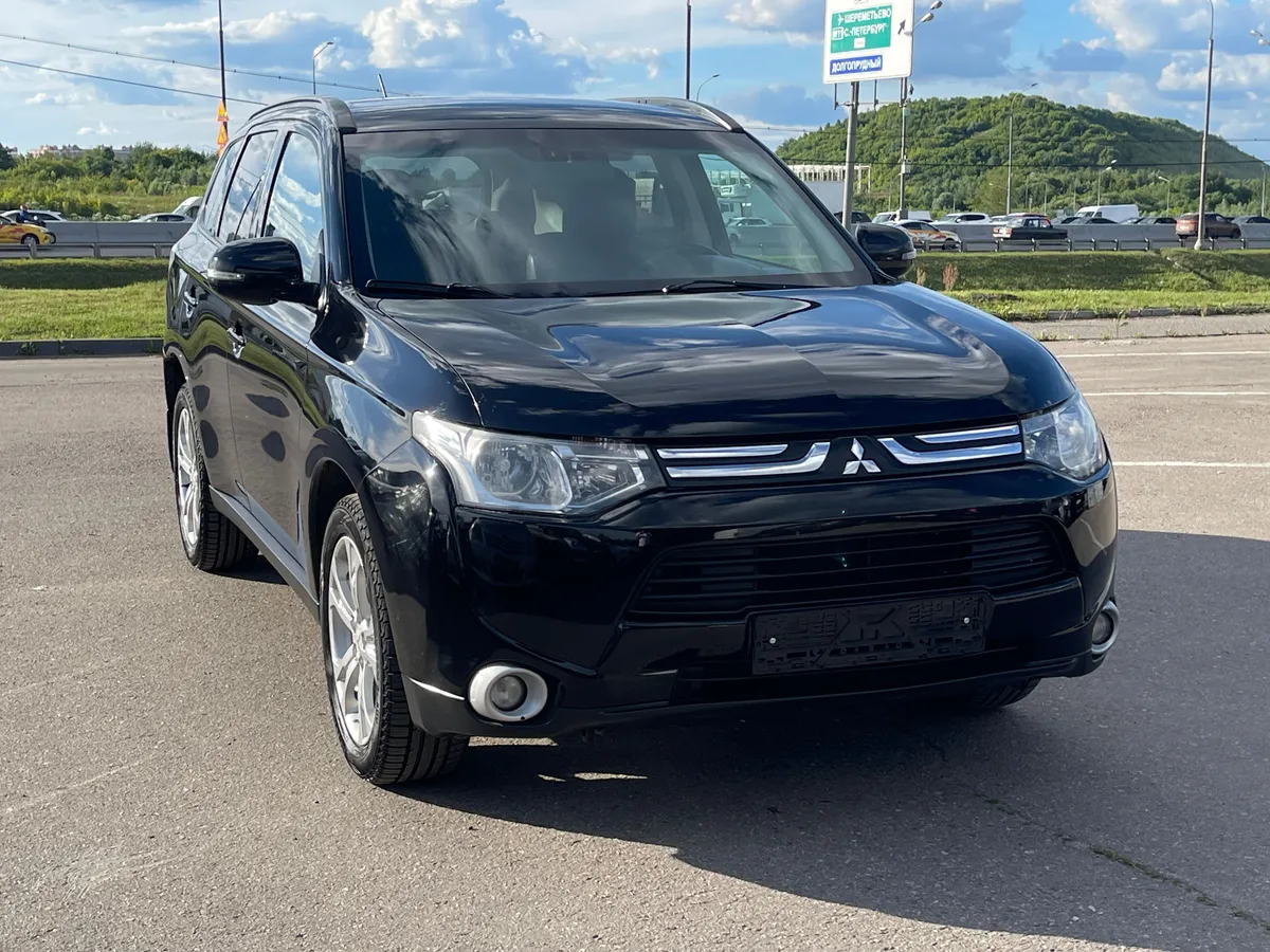 картинка Mitsubishi Outlander 2.0 CVT 4WD (146 л.с.) от galaxy-auto