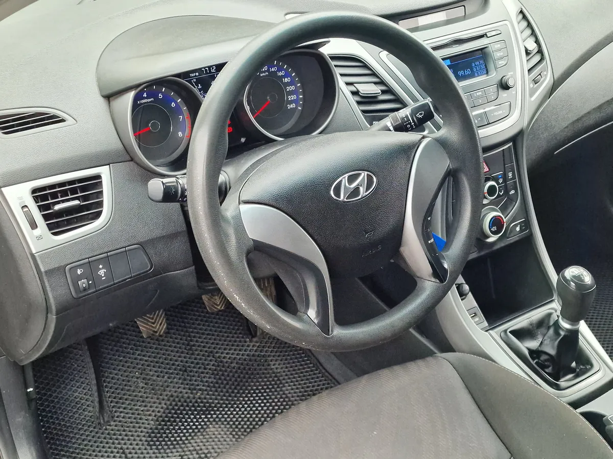 Hyundai Elantra 1.6 MT (132 л.с.)
