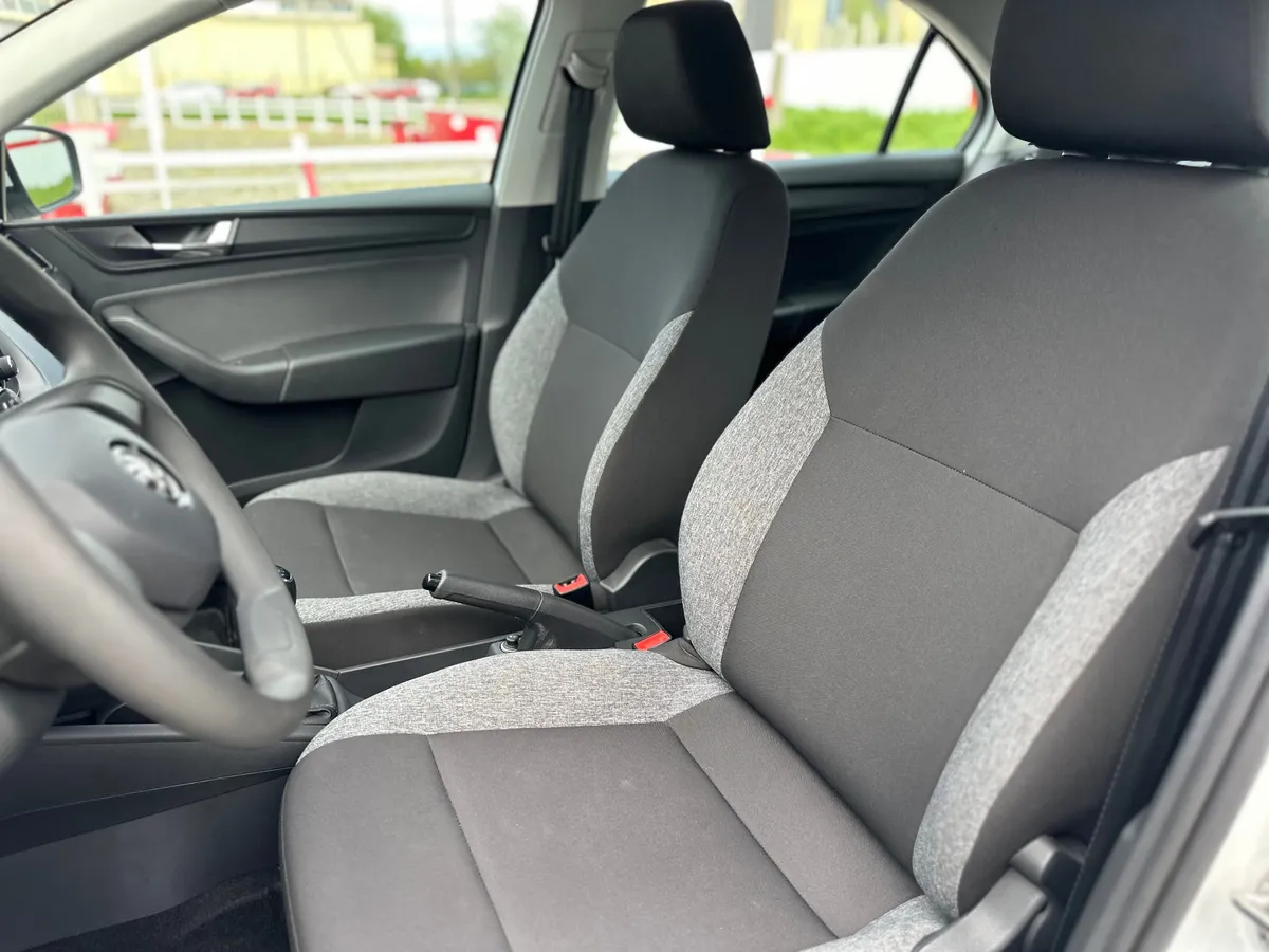 Skoda Rapid 1.6 MT (90 л.с.)