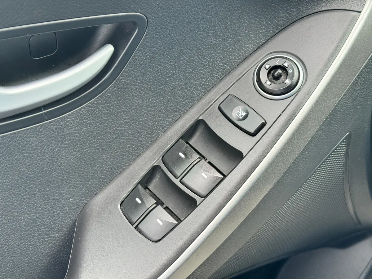 Hyundai i30 1.6 AT (130 л.с.)