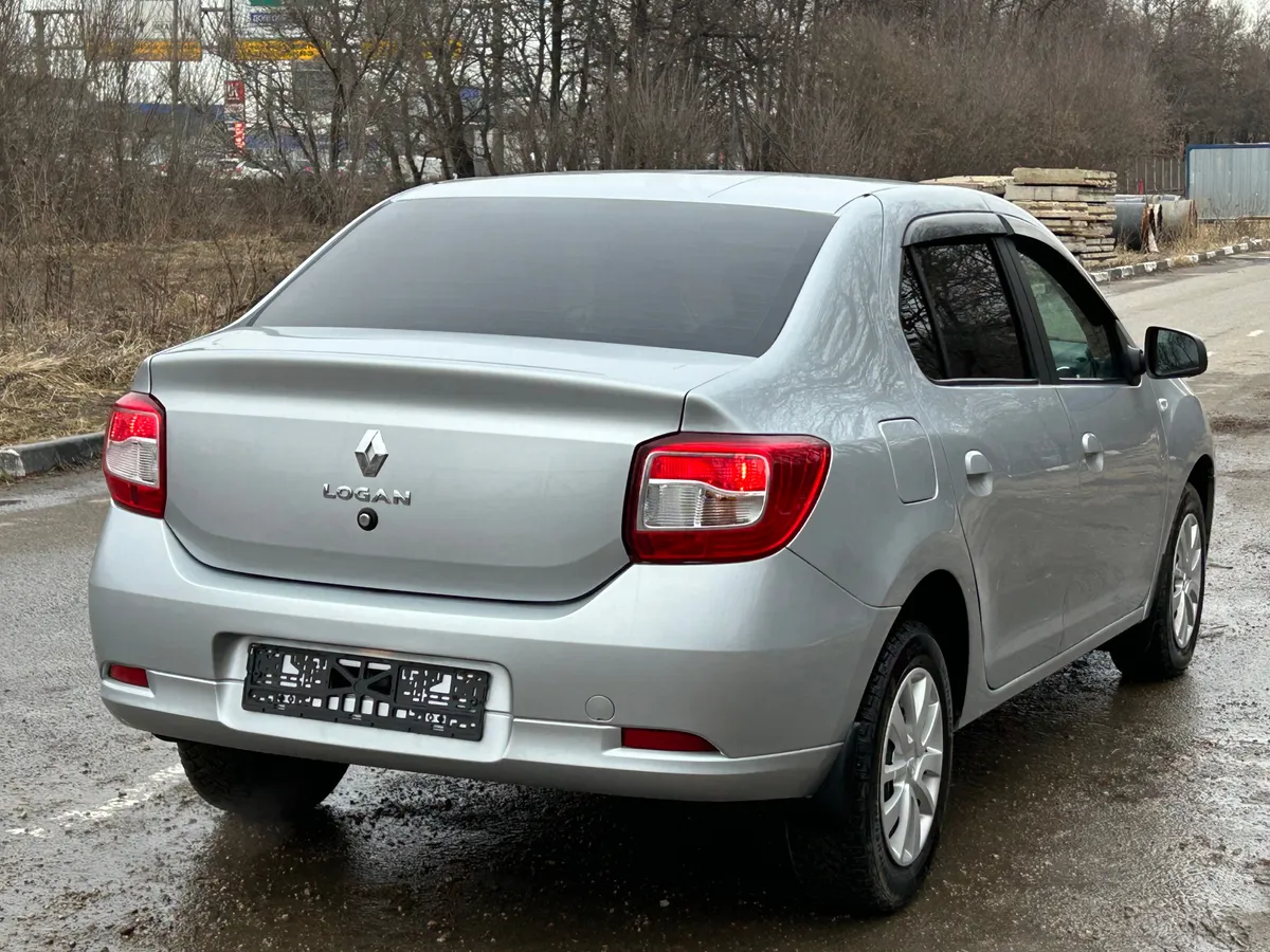 Renault Logan 1.6 MT (82 л.с.)