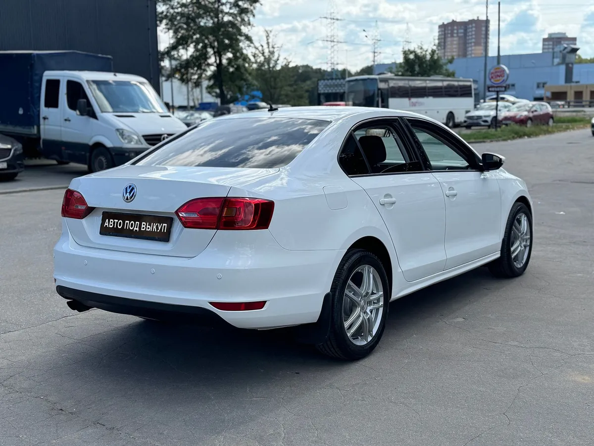 Volkswagen Jetta 1.4 TSI DSG (122 л.с.)