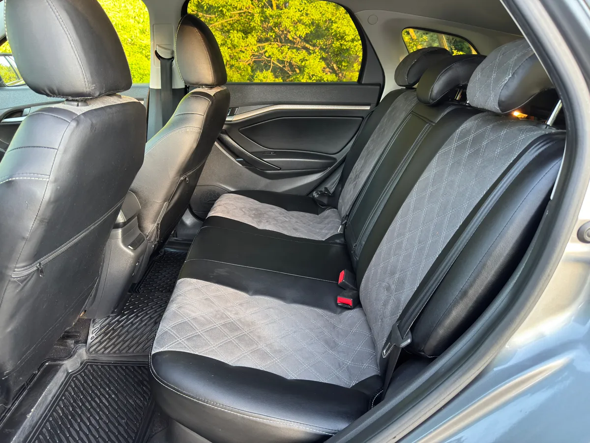 ВАЗ (Lada) Vesta 1.6 MT (106 л.с.)