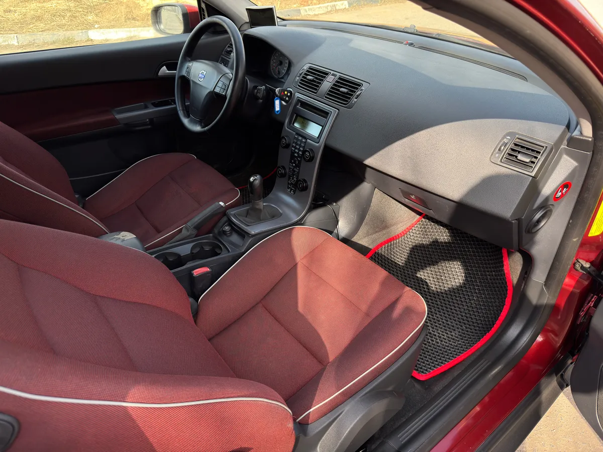 Volvo C30 1.6 MT (100 л.с.)