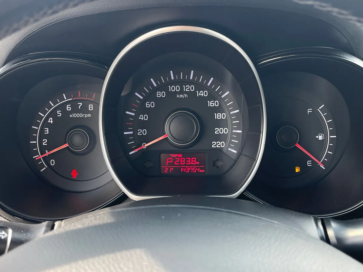 Kia Rio 1.6 AT (123 л.с.)