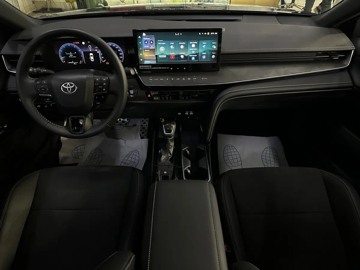 Toyota Camry 2.0 CVT (173 л.с.)