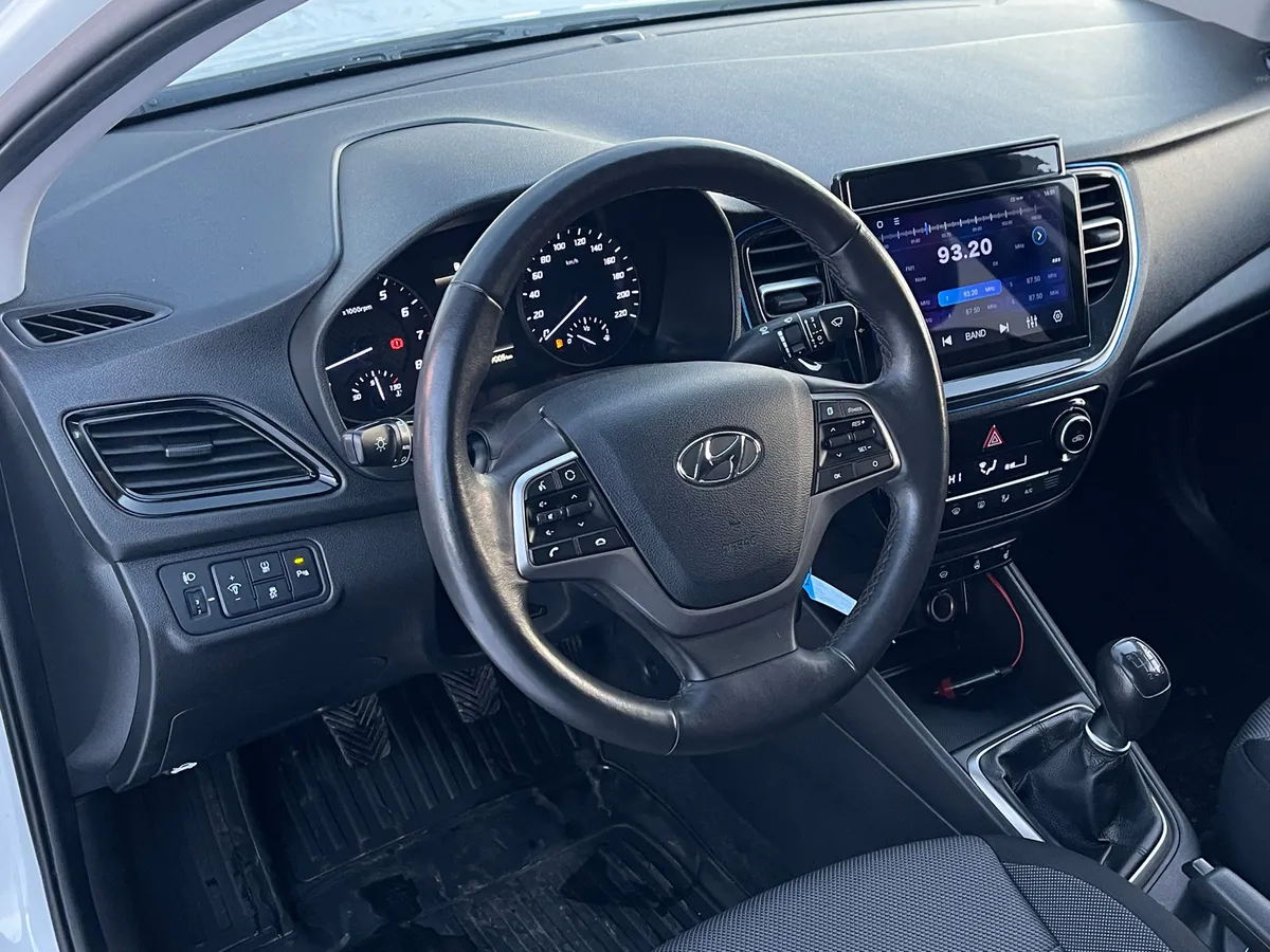 Hyundai Solaris 1.6 MT (123 л.с.)