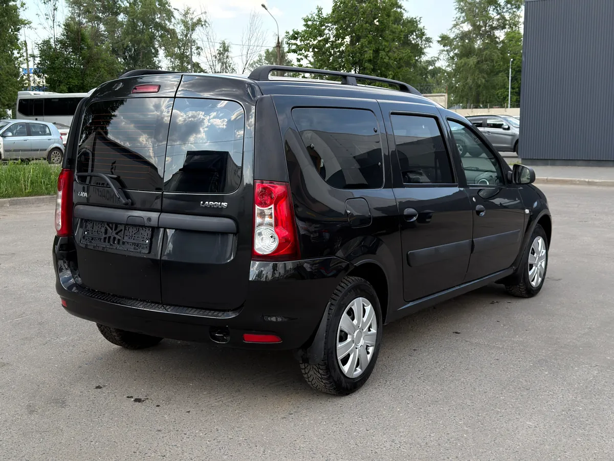 ВАЗ (Lada) Largus 1.6 MT (87 л.с.)