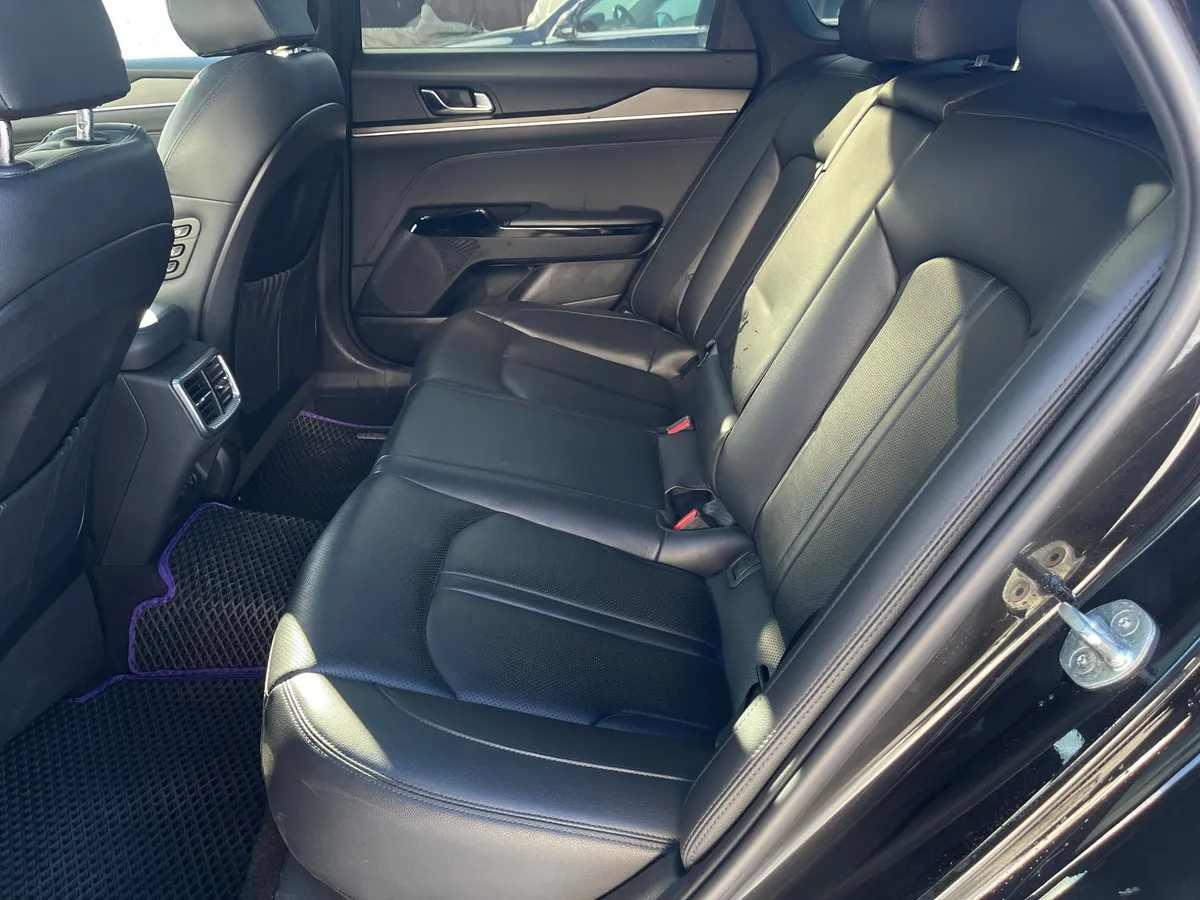 Kia K5 2.5 AT (194 л.с.)