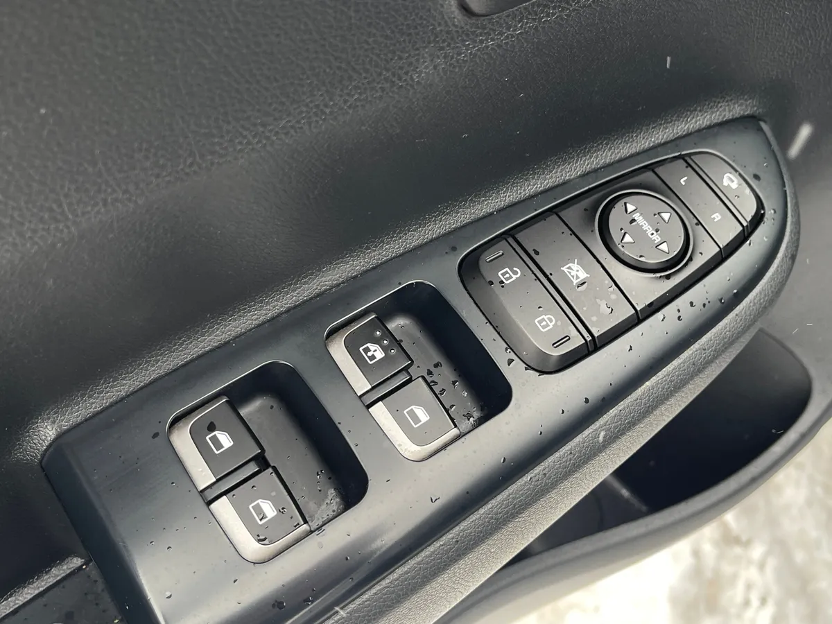 Kia Rio 1.6 AT (123 л.с.)