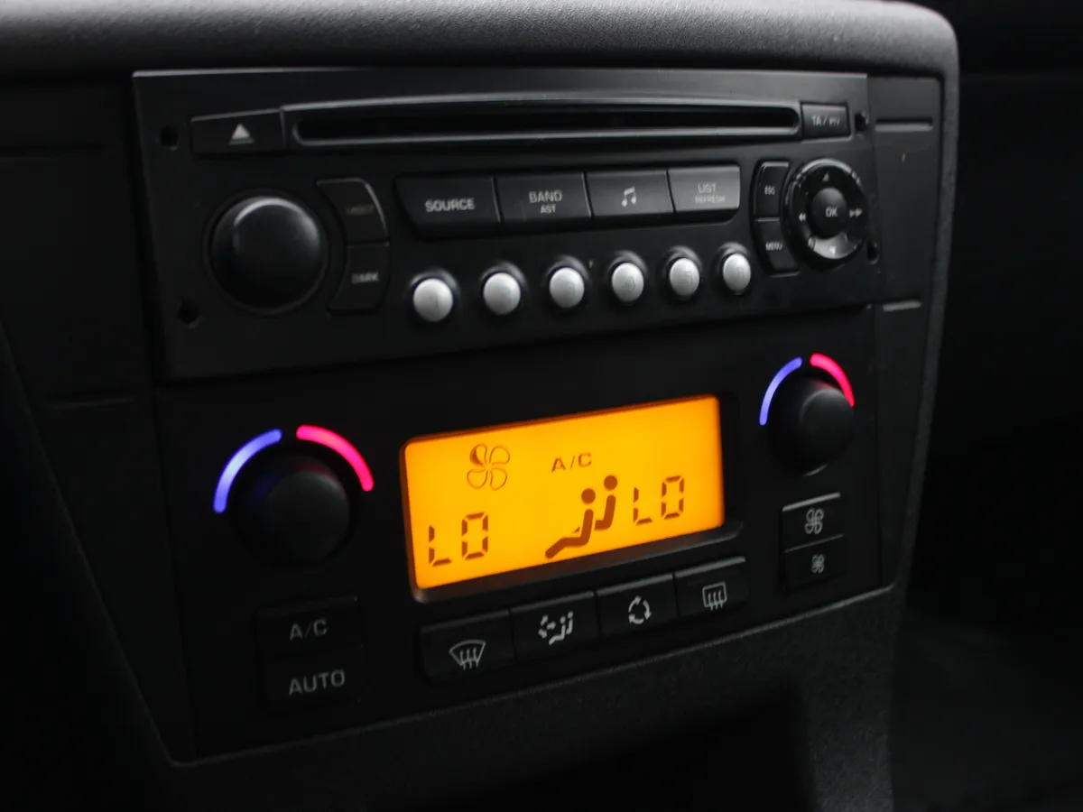 Citroen C4 1.6 AT (120 л.с.)