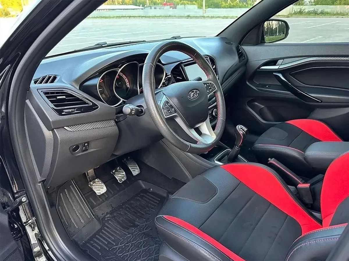 ВАЗ (Lada) Vesta 1.6 MT (118 л.с.)