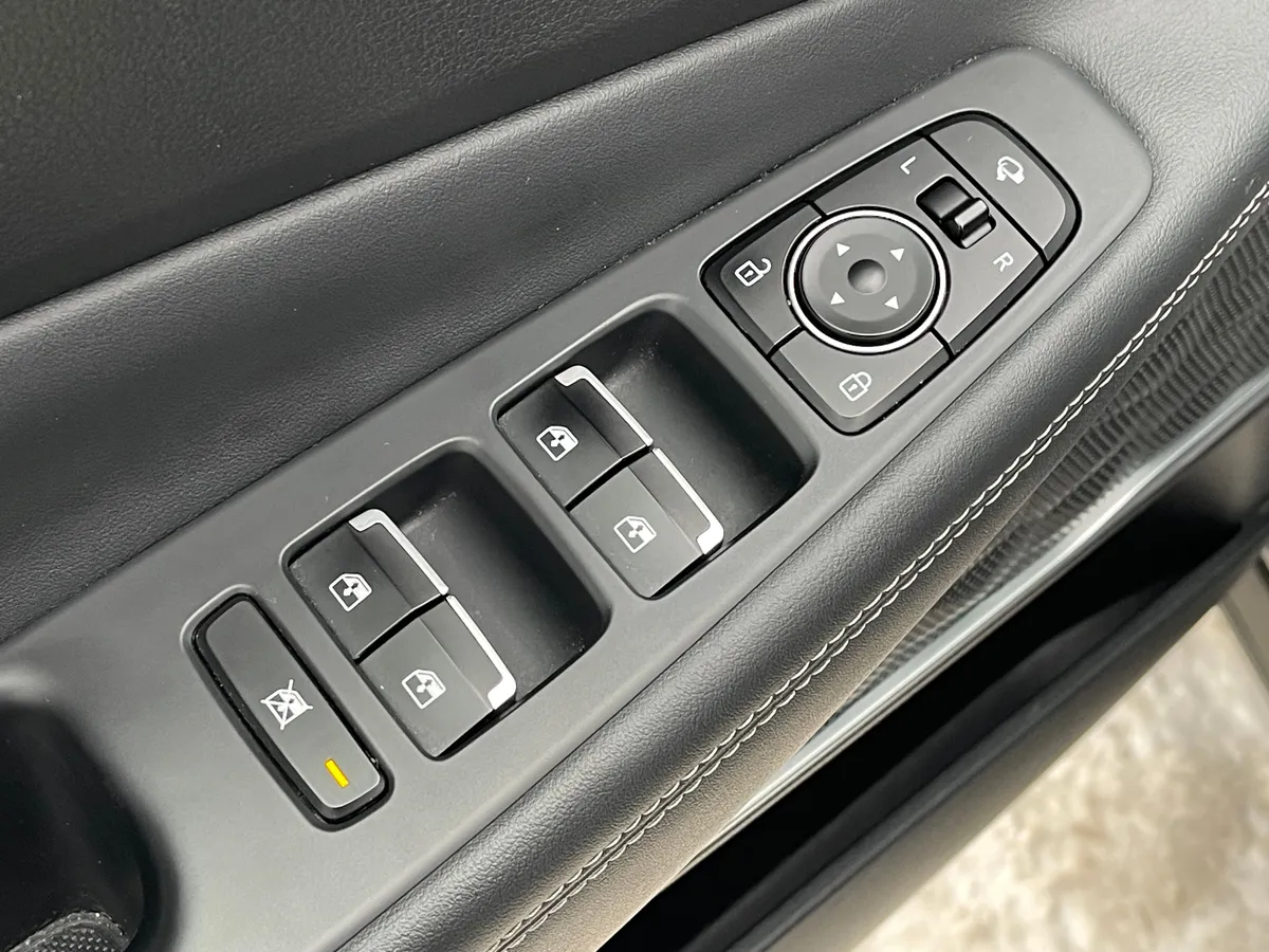 Hyundai Santa Fe 2.4 GDi AT AWD (184 л.с.)