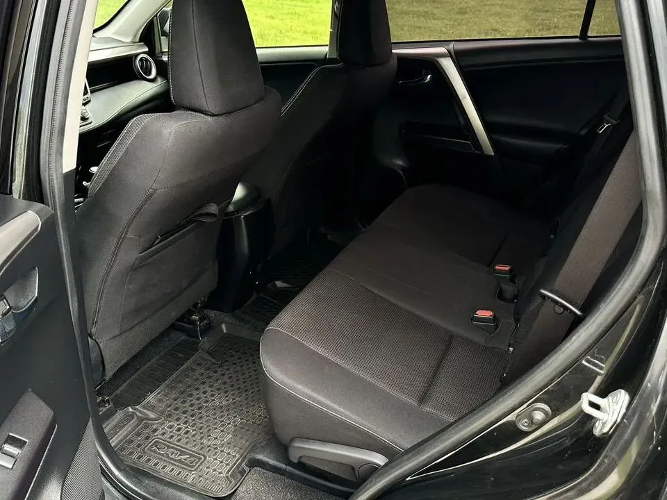 Toyota RAV4 2.0 CVT 4WD (146 л.с.)