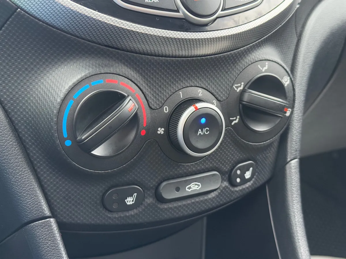 Hyundai Solaris 1.4 AT (107 л.с.)