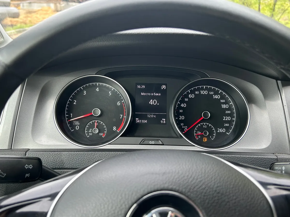 Volkswagen Golf 1.2 TSI BlueMotion MT (85 л.с.)
