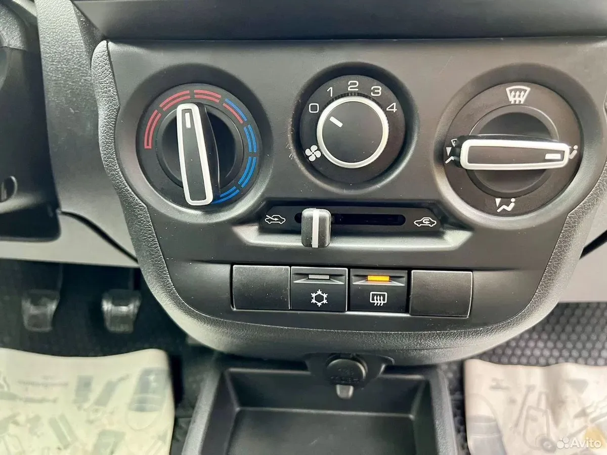 ВАЗ (Lada) Granta 1.6 AT (98 л.с.)