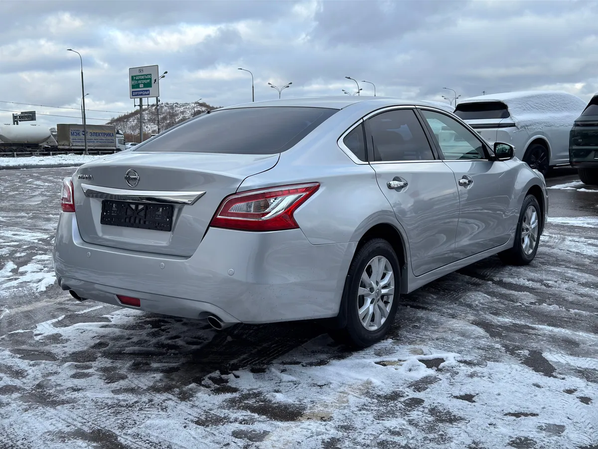 Nissan Teana 2.5 Xtronic (173 л.с.)