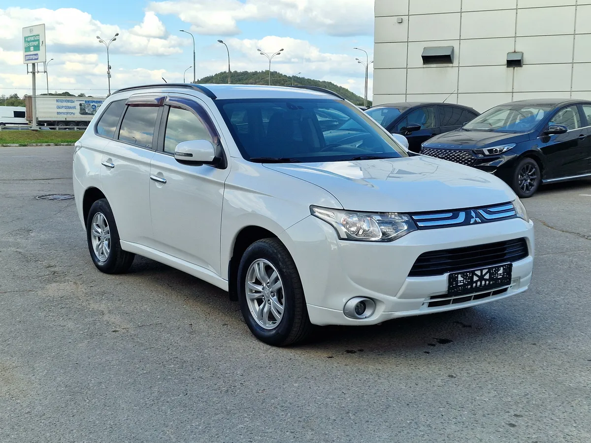 картинка Mitsubishi Outlander 2.0 CVT 4WD (146 л.с.) от galaxy-auto
