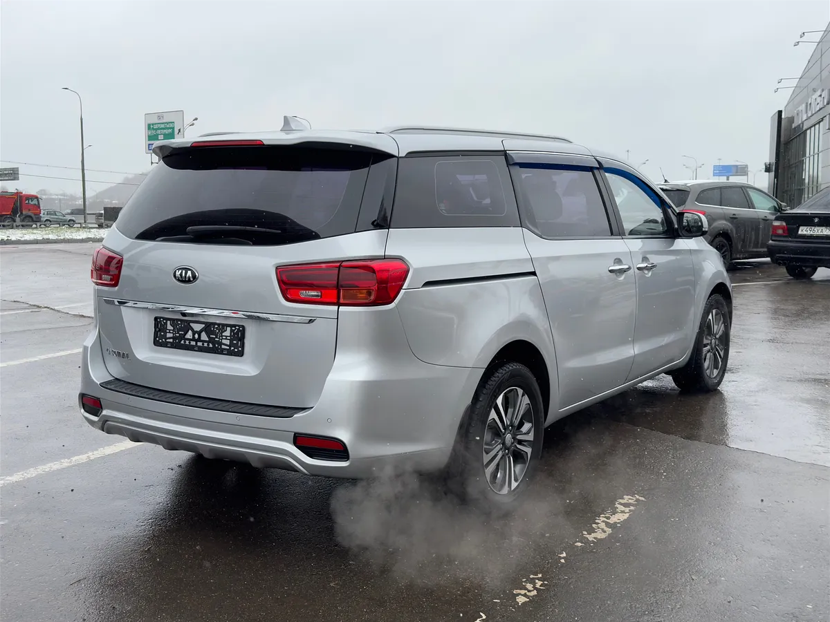 Kia Carnival 2.2 CRDi AT (200 л.с.)