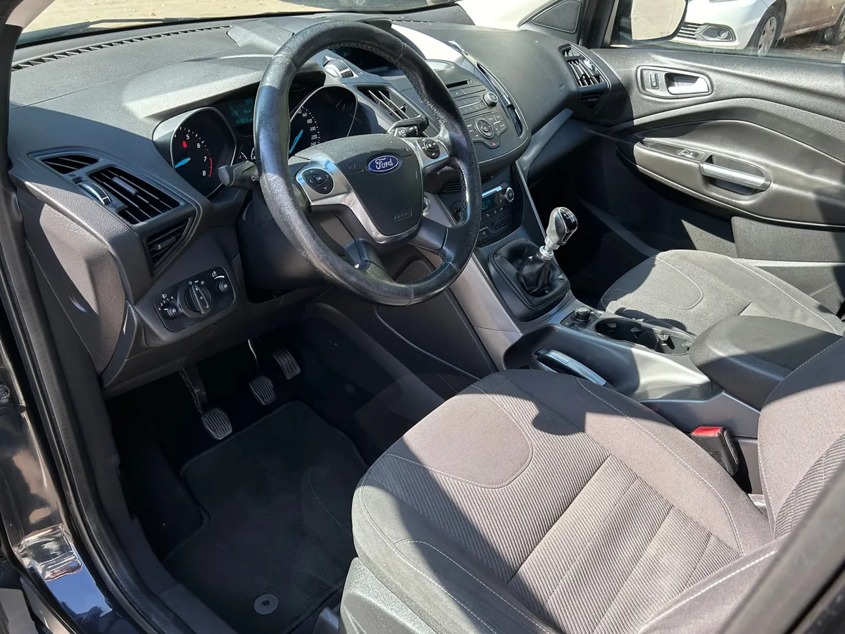 Ford Kuga 1.6 EcoBoost MT (150 л.с.)