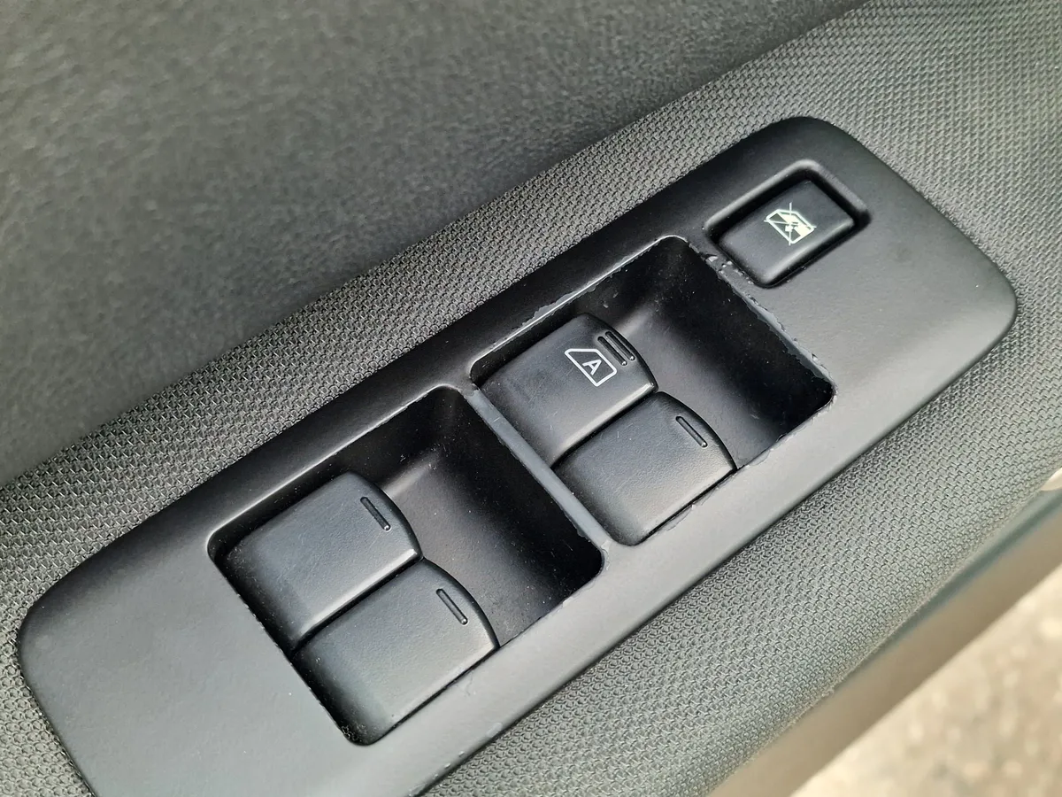 Nissan Qashqai 2.0 CVT AWD (141 л.с.)