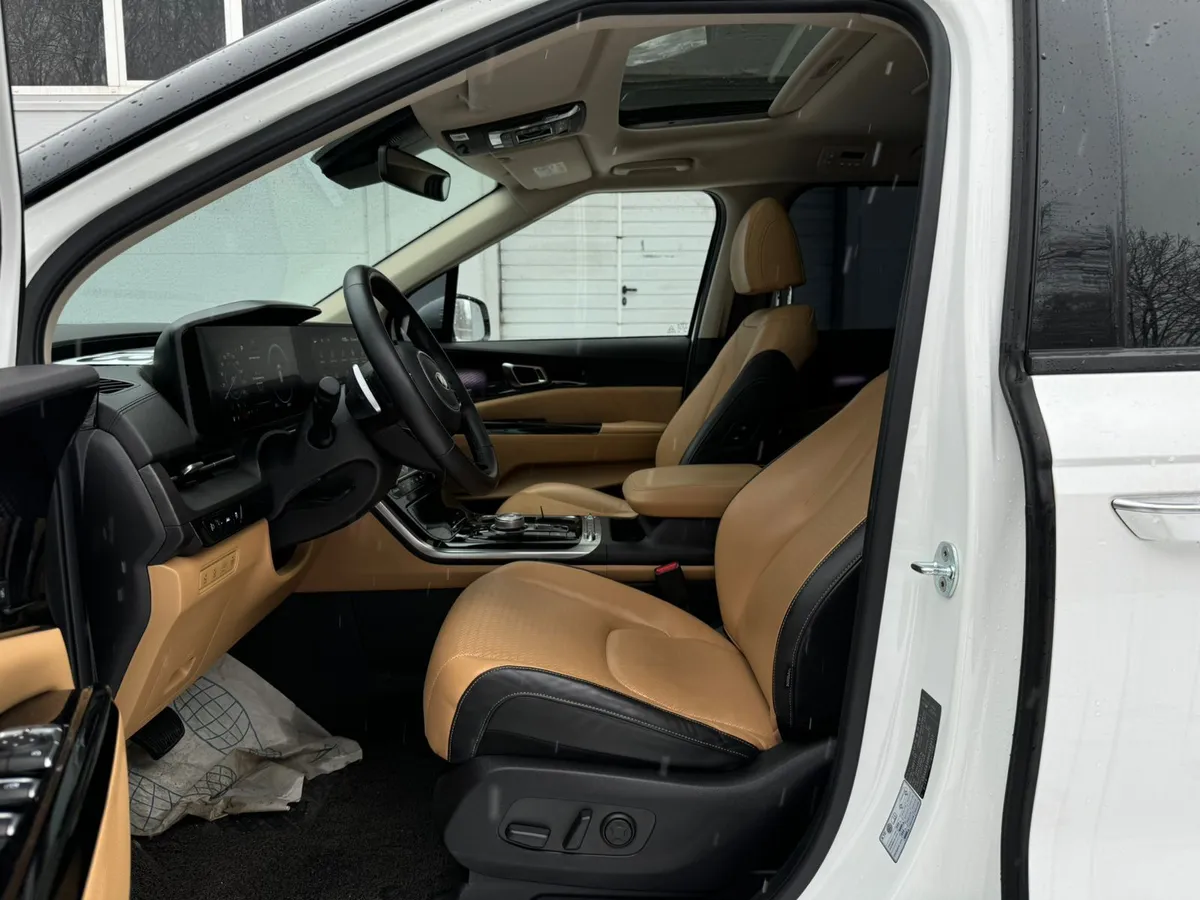 Kia Carnival 2.2 AT (202 л.с.)