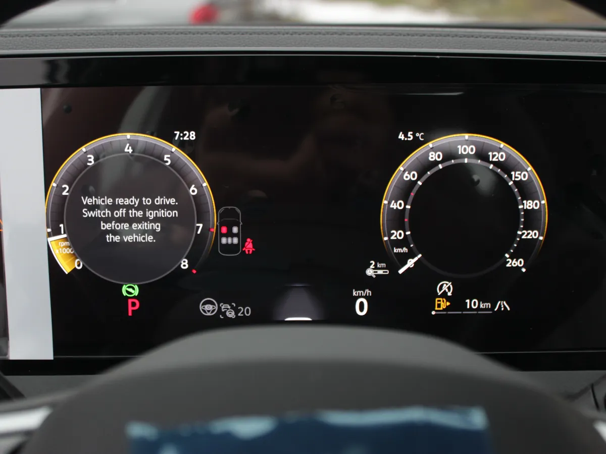 Volkswagen Tiguan 2.0 AMT 4WD (220 л.с.)