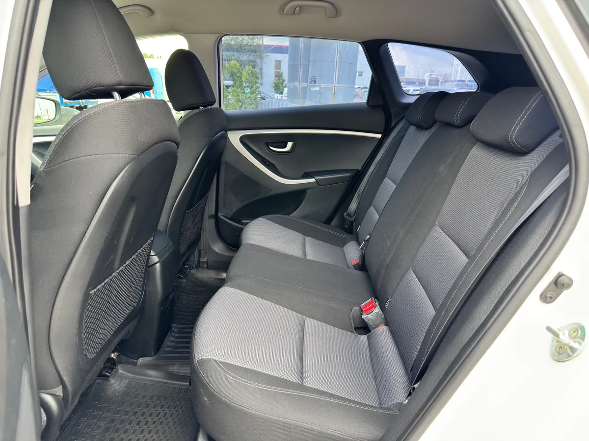 Hyundai i30 1.6 AT (130 л.с.)