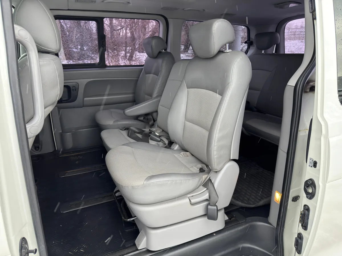 Hyundai Grand Starex 2.5 AT 4WD (145 л.с.)