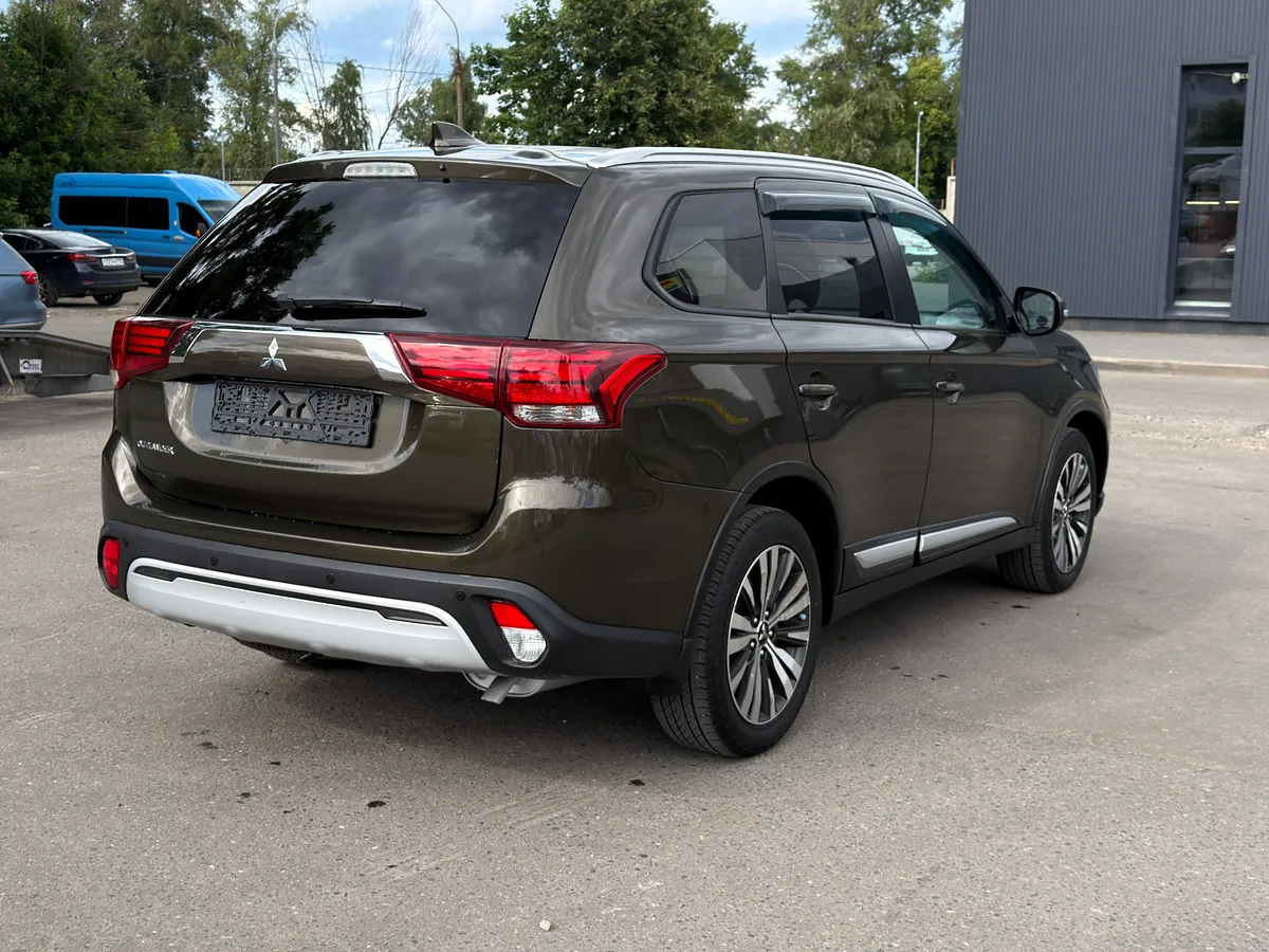 Mitsubishi Outlander 2.0 CVT AWD (146 л.с.), 2021 — фото 4