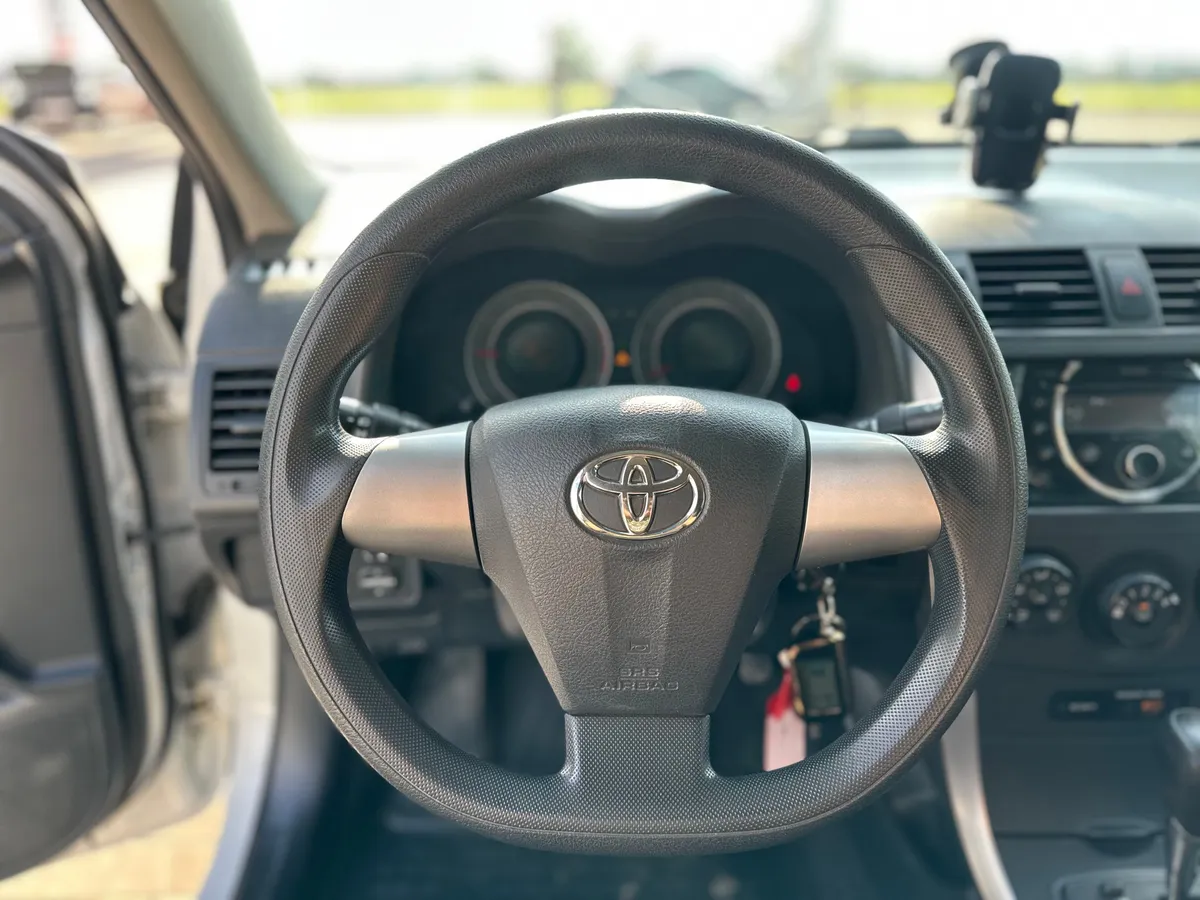 Toyota Corolla 1.6 AT (124 л.с.)
